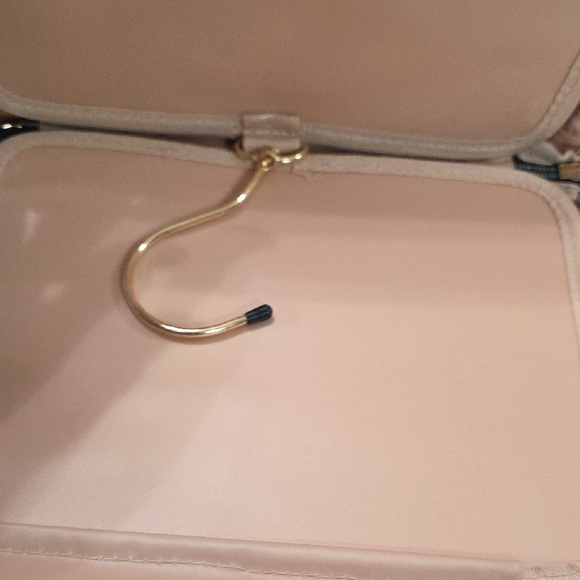 Striped Black White Women's Travel Cosmetic Toiletry Bag Multi-compatment Hangs - Picture 9 of 11